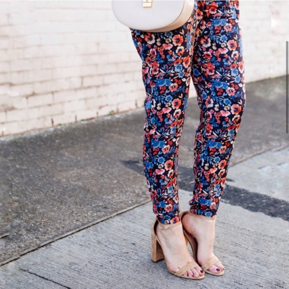 Joie Augen Floral Silk Joggers in Inky Stingray
